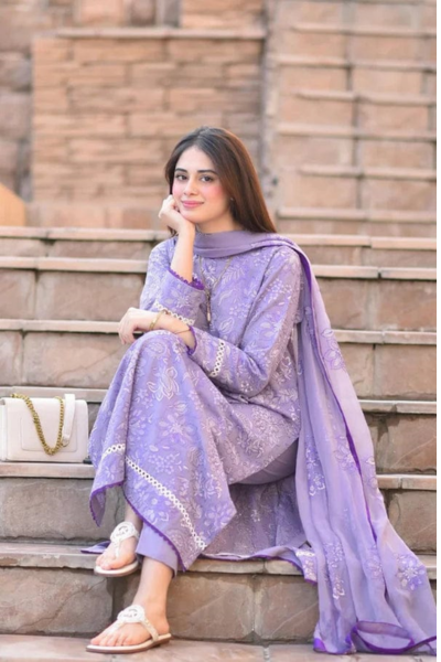 HR-BR2575 3 Pcs Embroidered Lawn Shirt With Embroidered Chifoon Dupatta