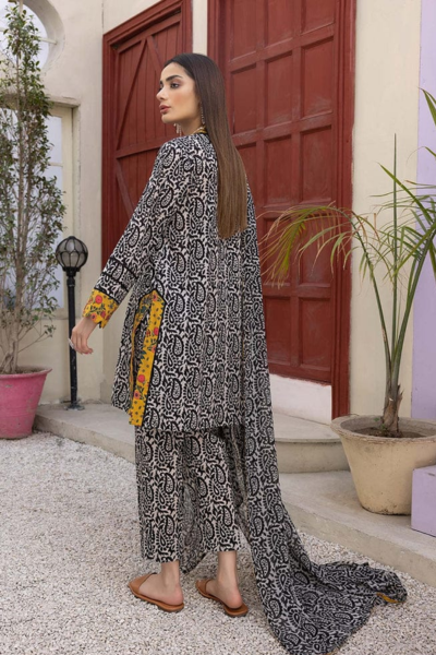 HR-32 Unstitched Digital Printed Lawn Suit 3pc With Digital Printed Lawn Dupatta