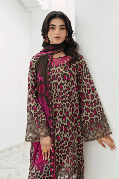 HR-CR78 3pc Digital Printed Lawn Suit With Monar Dupatta & Embroidered Patches