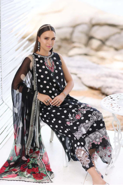 HR 11 3pc Digital Printed Unstitched Lawn Suit With Monar Digital Printed Dupatta