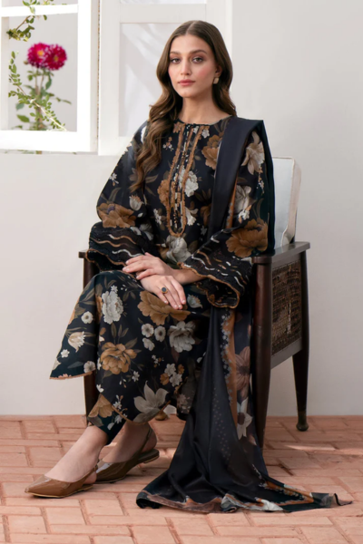 HR-412 Digital Printed Khaddar Suit 3pc with Khaddar Digital Printed Dupatta & Embroidered Patches