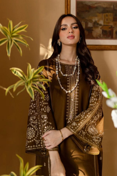 HR-BA68 2 Piece Embroidered Lawn Shirt With Dyed Trouser
