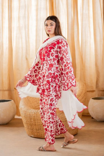 HR-BQ67 3 Piece Embroidered Lawn Shirt With Embroidered Chiffon Duppata