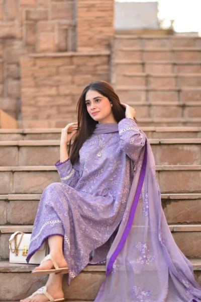 HR-BR2575 3 Pcs Embroidered Lawn Shirt With Embroidered Chifoon Dupatta