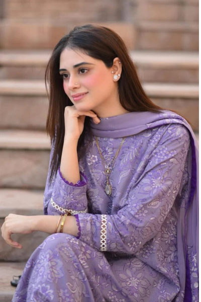 HR-BR2575 3 Pcs Embroidered Lawn Shirt With Embroidered Chifoon Dupatta