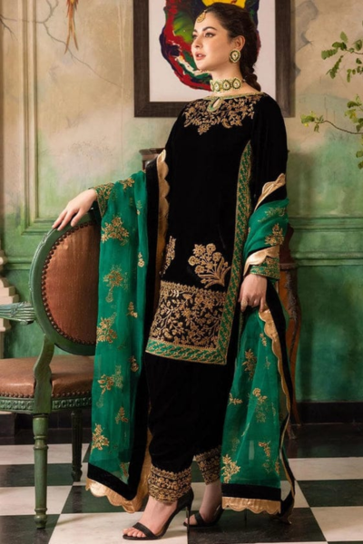 HR-JZ953 3 Piece Embroidered Velevt Shirt And Trouser With Embroidered Organza Dupatta