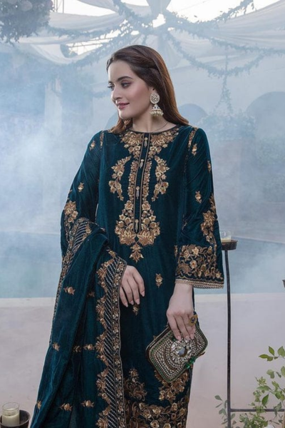HR-MB1060 3 Piece Embroidered Velvet Shirt And Shawl With Silk Trouser