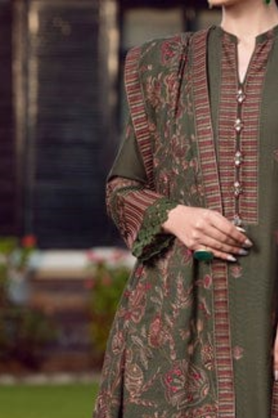 HR-BR925 3 Piece Embroided Dhanak Shirt With Embroided Dhanak Shawl