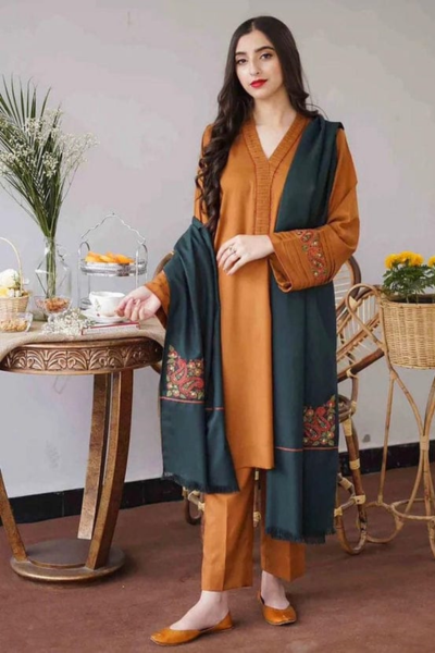 HR-GA1120 3 Piece Embroidered Dhanak Shirt With Embroided Dhanak Shawl