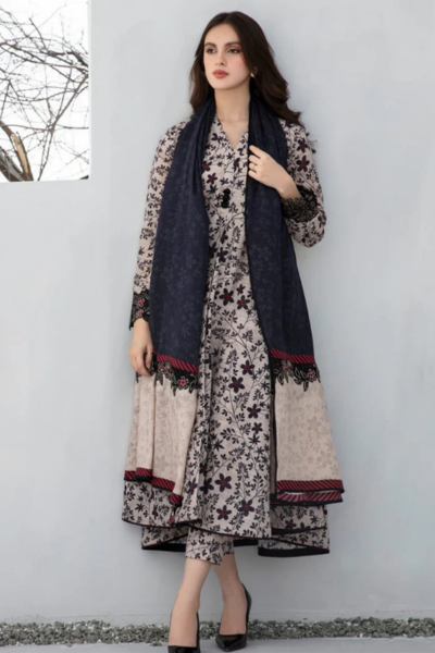 HR-BQ410 Digital Printed Lawn 3Pc Suit With Digital Printed Lawn Dupatta