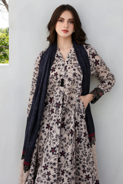HR-BQ410 Digital Printed Lawn 3Pc Suit With Digital Printed Lawn Dupatta