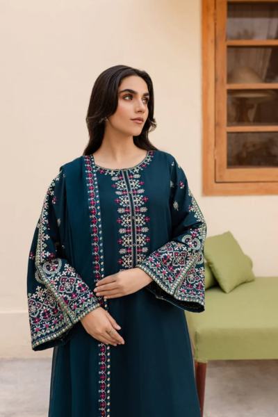 HR-D34 Unstitched Embroidered Lawn Suit 3pc With Bamber Chiffon Embroidered Dupatta