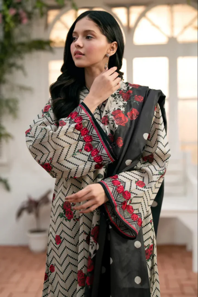 HR-Khaddar 3pc Digital Printed Suit With Digital Printed Khaddar Dupatta