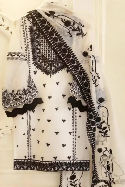 HR-AN750 Lawn 3Pc Embroidered Suit with Bamber Chiffon Embroidered Dupatta