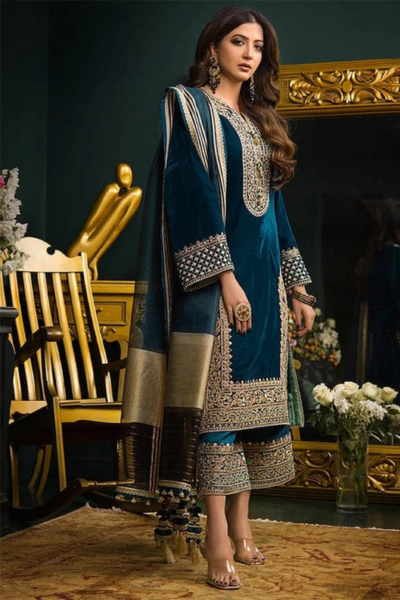 HR-1080 Embroidered 9000 Micro Velvet 3Pc With Organza Printed Dupatta
